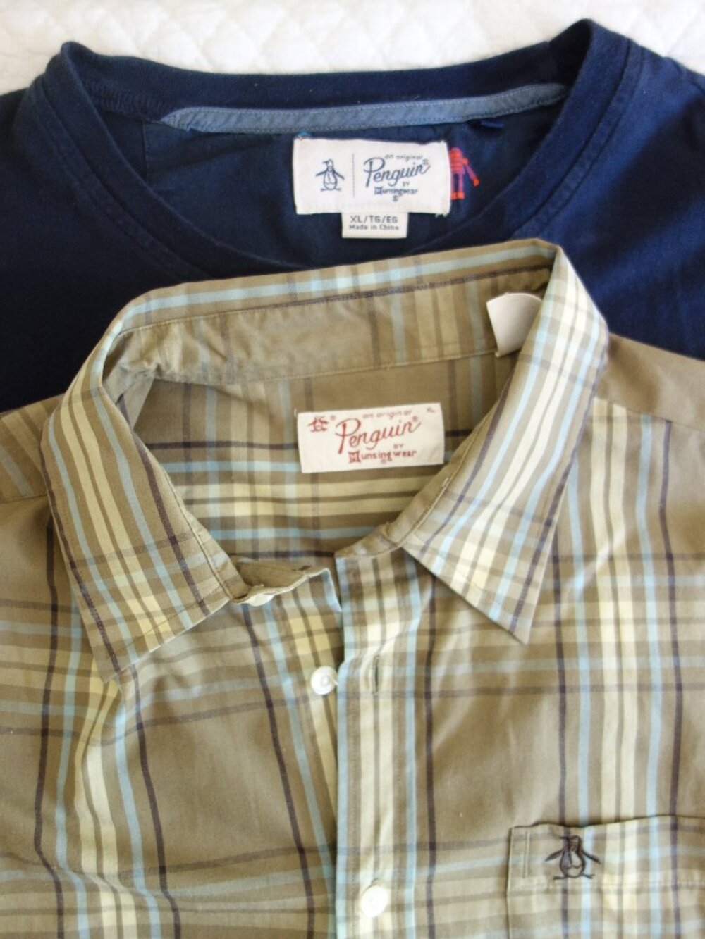 Lot of 2 ORIGINAL PENGUIN Button shirts – 1 short & 1 long sleeve – Both are Med